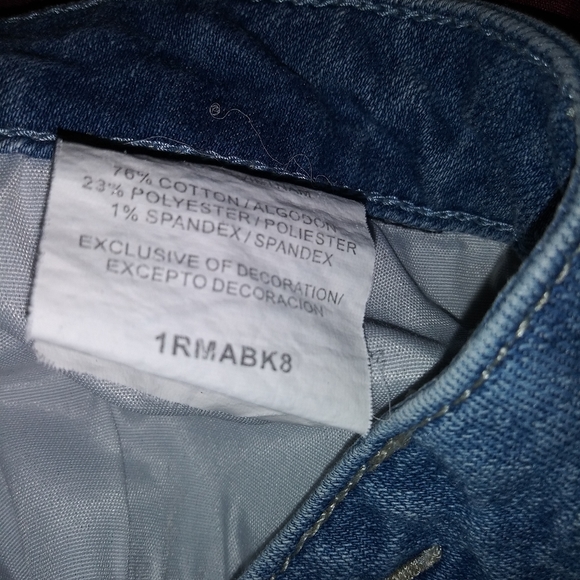 Capri Jeans - Picture 4 of 4